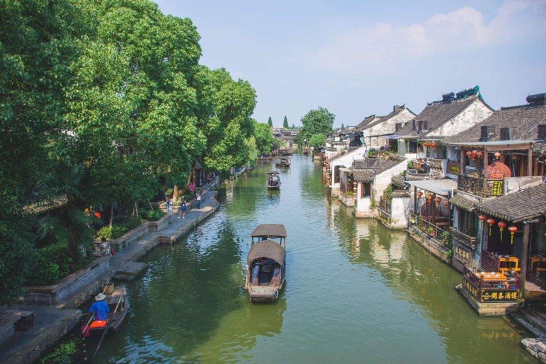 午评:创业板指半日跌超1% 两市超4200股下跌